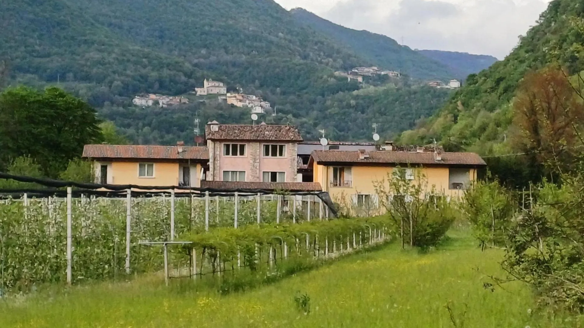 Cascina Legnago Trilocale A 6 Chilometri Da Salo' Daire Villanuova sul clisi İtalya
